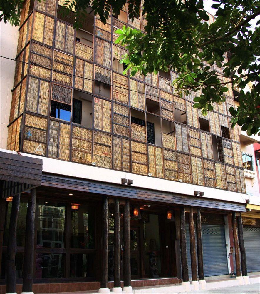 1 Nimman Gallery Hotel Chiang Mai Extérieur photo
