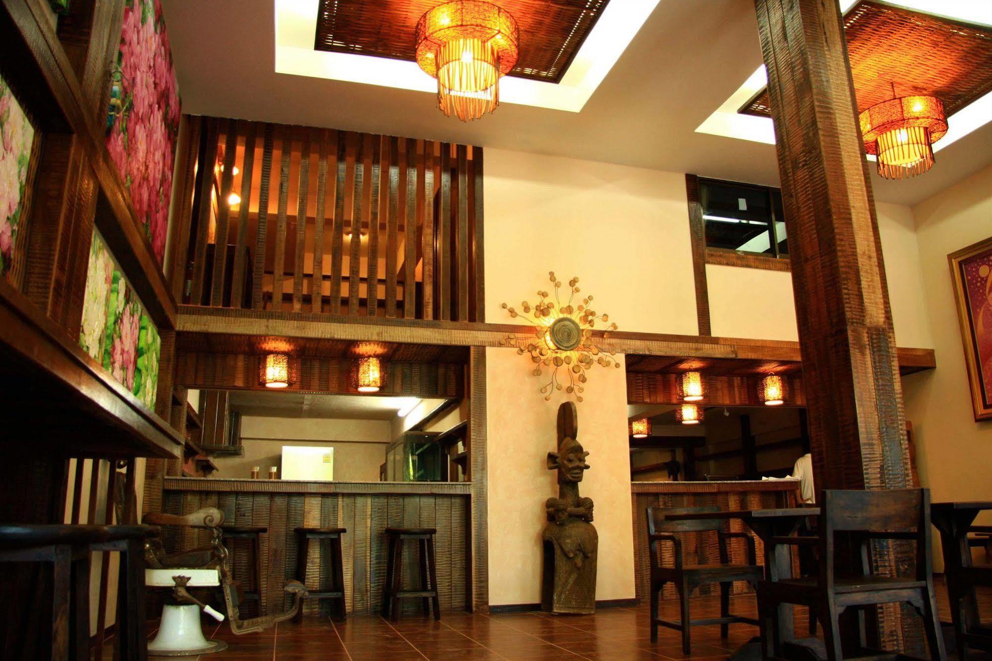1 Nimman Gallery Hotel Chiang Mai Extérieur photo